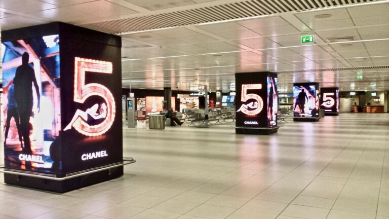 sided led pillars airport Roma