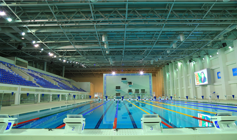 Maxischermo Led Piscina Awaza 2