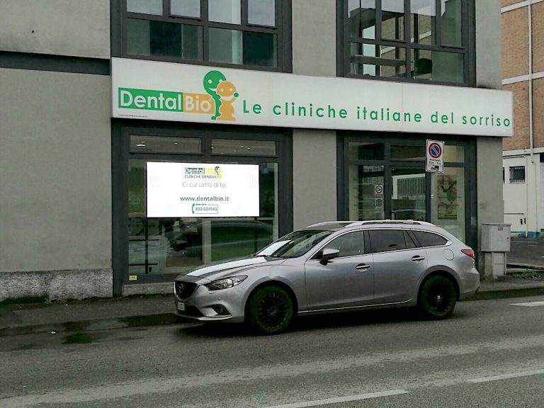 LedWall da esterno Dental Bio cliniche
