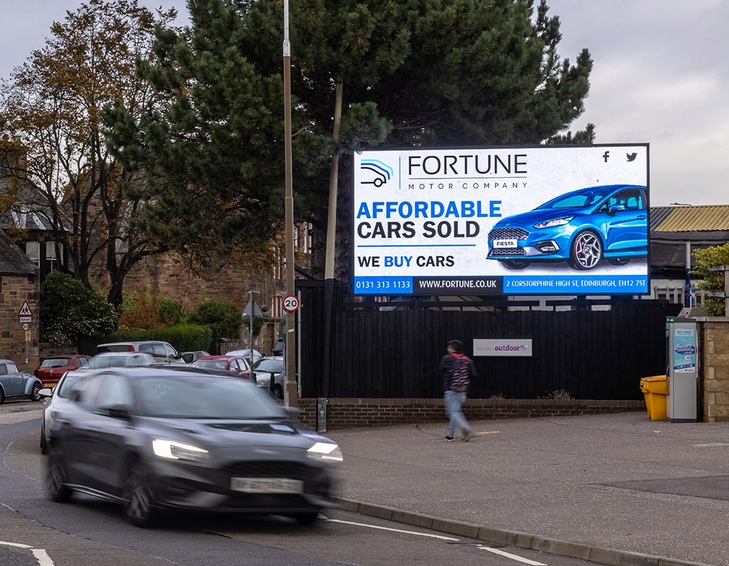 Edinburgh Murrayfield adevtising su strada