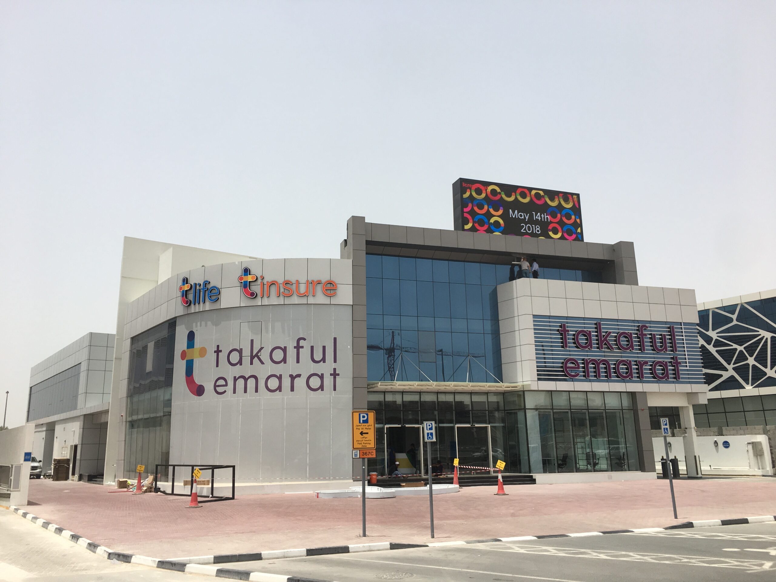 sheikh zayed outdoor led screen rooftop