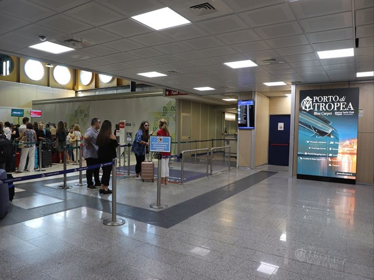 LedWall da esterno Lamezia aeroporto