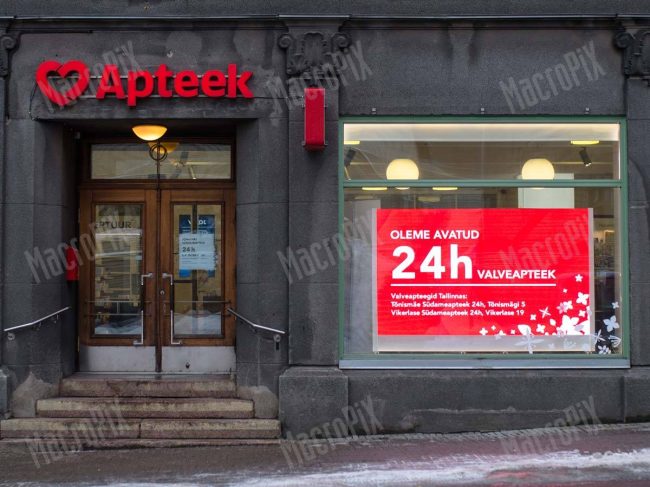 Led screen Farmacia Tallinn Estonia – Macropix Led display da vetrina Farmacia Tallinn Estonia - Macropix