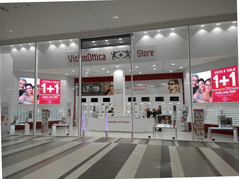 Schermi a Led negozio ottica Foggia