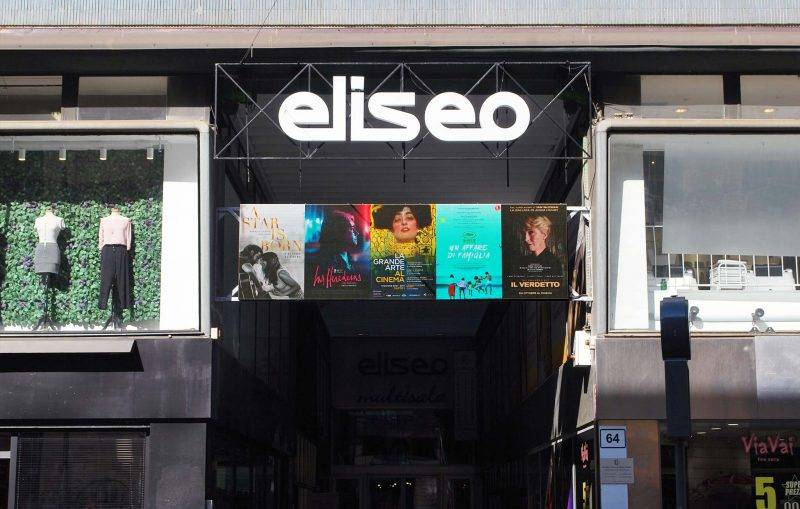 Schermo a led installato al Cinema Eliseo