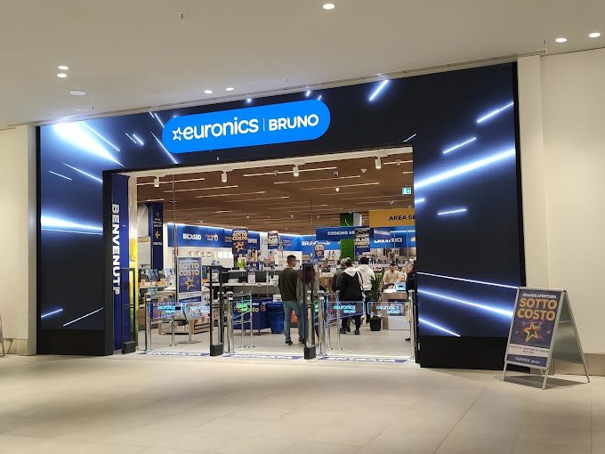 LedWall negozio euronics bruno
