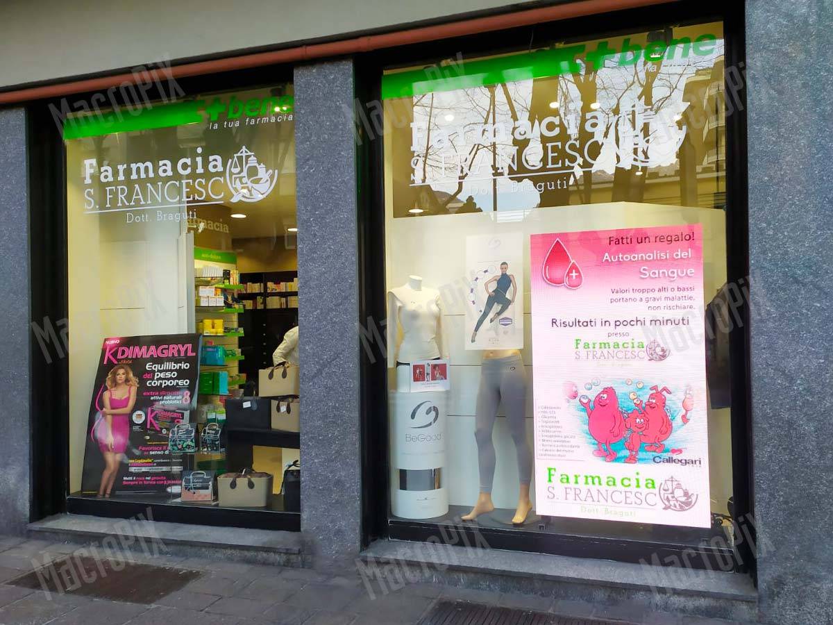 Schermi a led per vetrina farmacia | san francesco